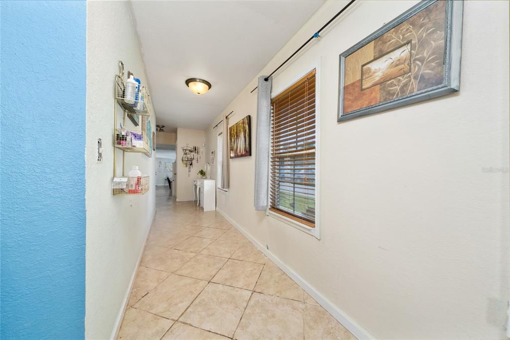 For Sale: $199,990 (2 beds, 1 baths, 1080 Square Feet)