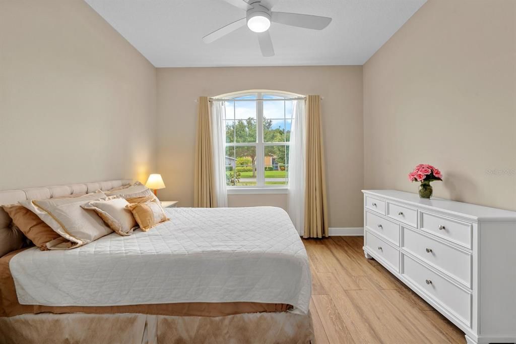 待售: $950,000 (4 贝兹, 4 浴室, 3401 平方英尺)