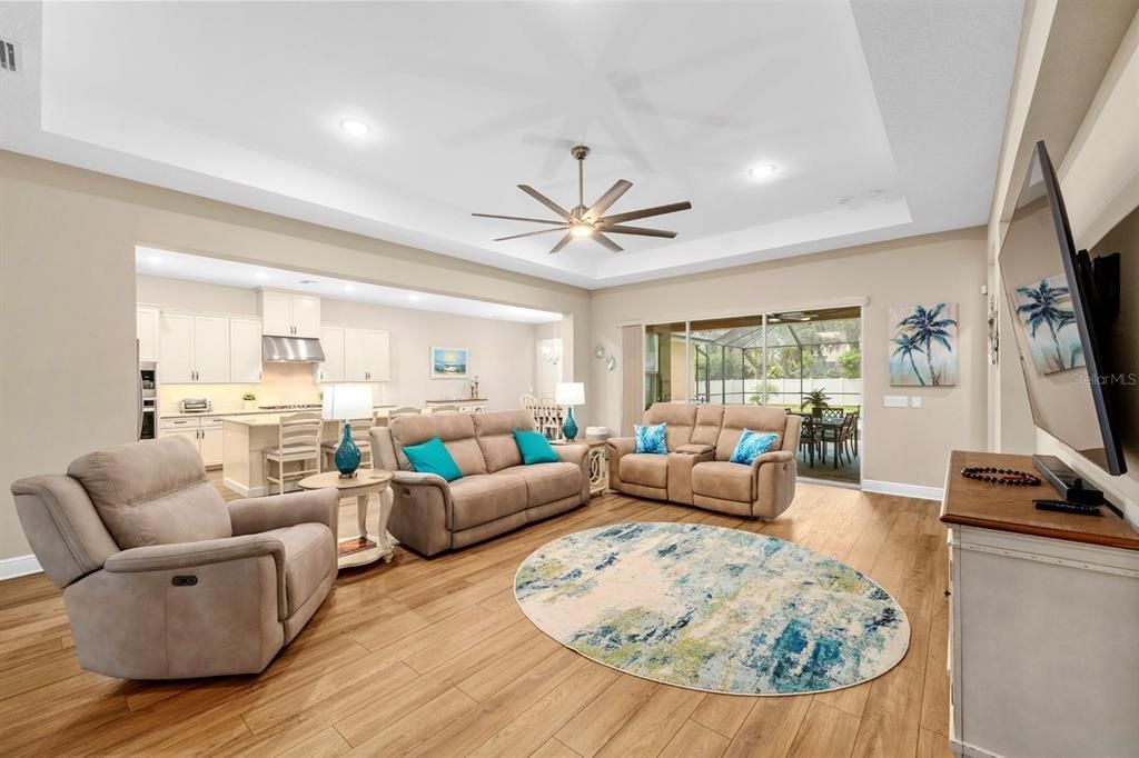 待售: $950,000 (4 贝兹, 4 浴室, 3401 平方英尺)