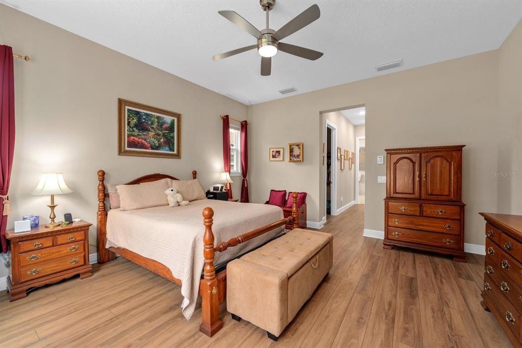 待售: $950,000 (4 贝兹, 4 浴室, 3401 平方英尺)