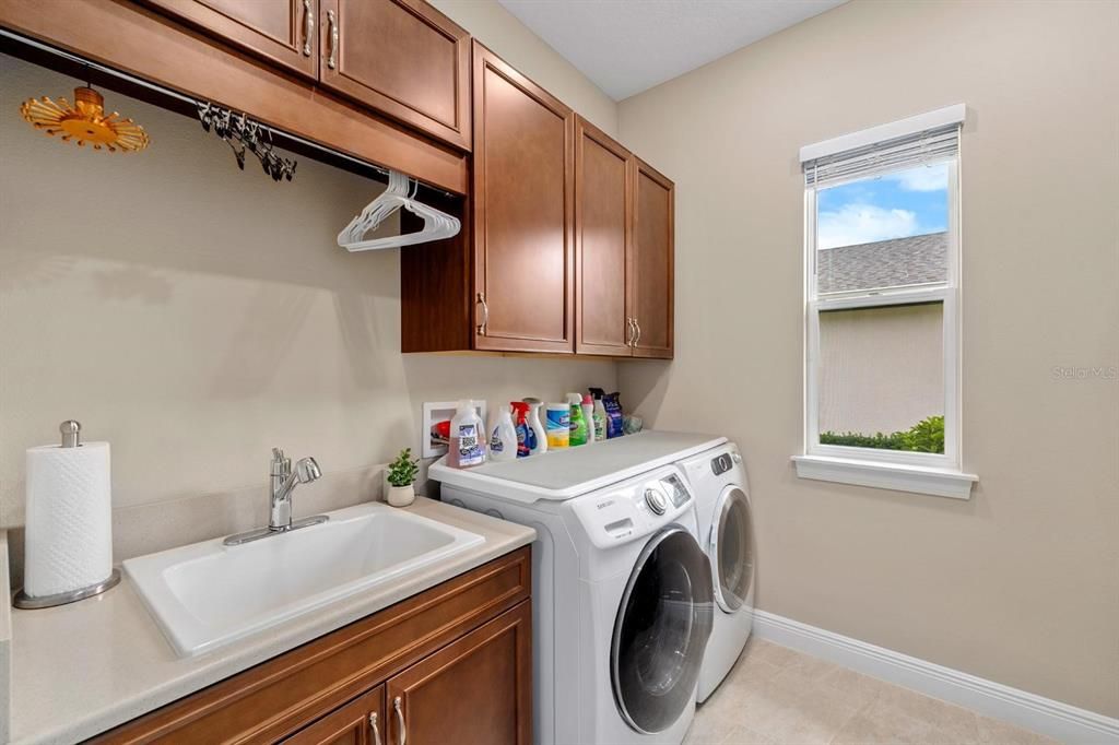 待售: $950,000 (4 贝兹, 4 浴室, 3401 平方英尺)