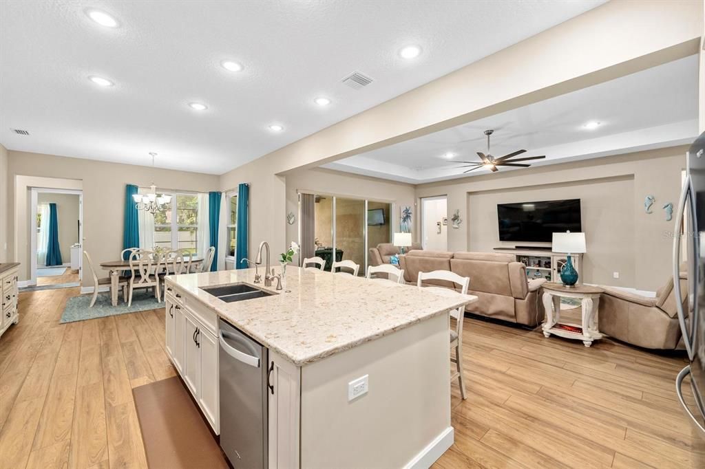 待售: $950,000 (4 贝兹, 4 浴室, 3401 平方英尺)