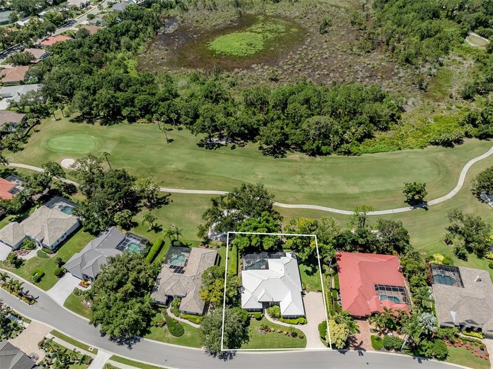 Под контрактом: $779,000 (3 спален, 3 ванн, 2827 Квадратных фут)