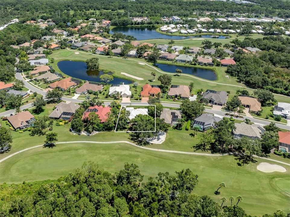 Под контрактом: $779,000 (3 спален, 3 ванн, 2827 Квадратных фут)