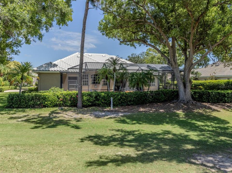 Под контрактом: $779,000 (3 спален, 3 ванн, 2827 Квадратных фут)