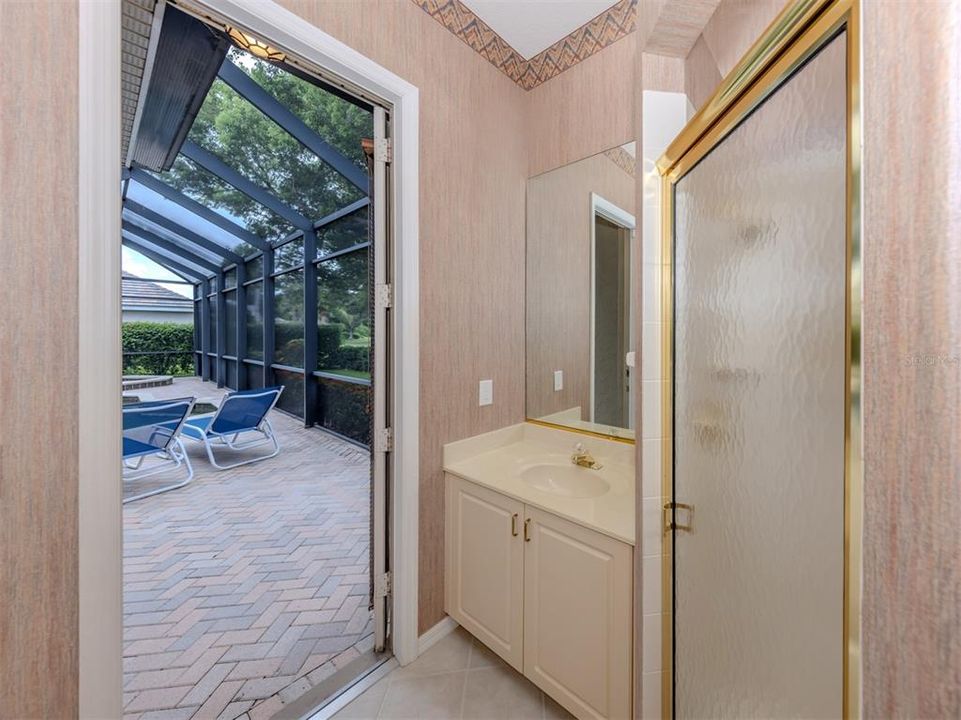 Под контрактом: $779,000 (3 спален, 3 ванн, 2827 Квадратных фут)