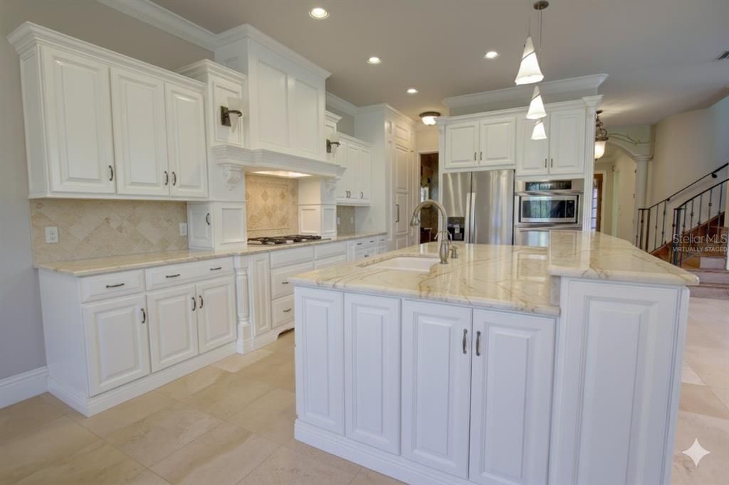 For Sale: $1,149,900 (4 beds, 4 baths, 3800 Square Feet)