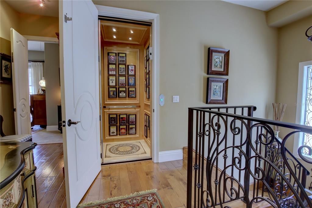 For Sale: $1,149,900 (4 beds, 4 baths, 3800 Square Feet)