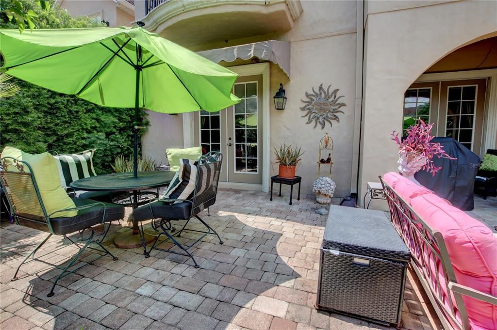 For Sale: $1,149,900 (4 beds, 4 baths, 3800 Square Feet)