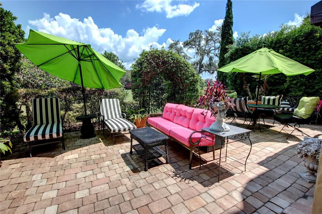 For Sale: $1,149,900 (4 beds, 4 baths, 3800 Square Feet)