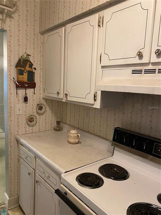 Под контрактом: $170,000 (2 спален, 1 ванн, 816 Квадратных фут)