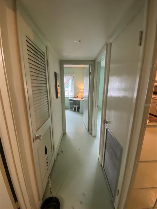 Под контрактом: $170,000 (2 спален, 1 ванн, 816 Квадратных фут)