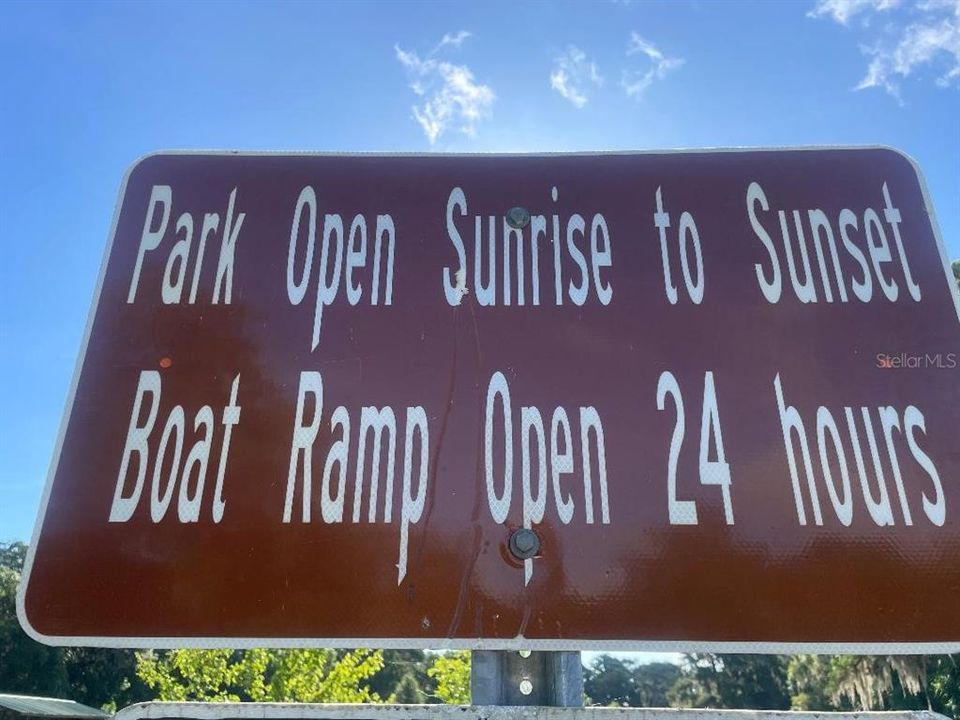 待售: $190,000 (2 贝兹, 1 浴室, 955 平方英尺)