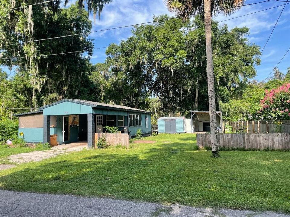 待售: $190,000 (2 贝兹, 1 浴室, 955 平方英尺)