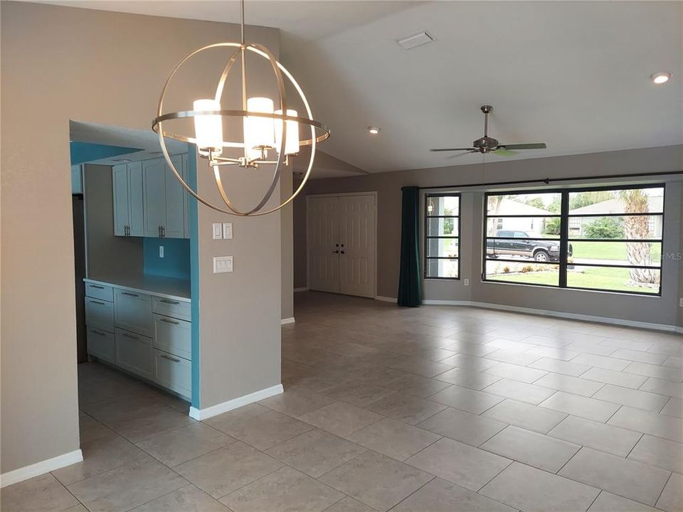 На продажу: $529,000 (3 спален, 2 ванн, 2304 Квадратных фут)