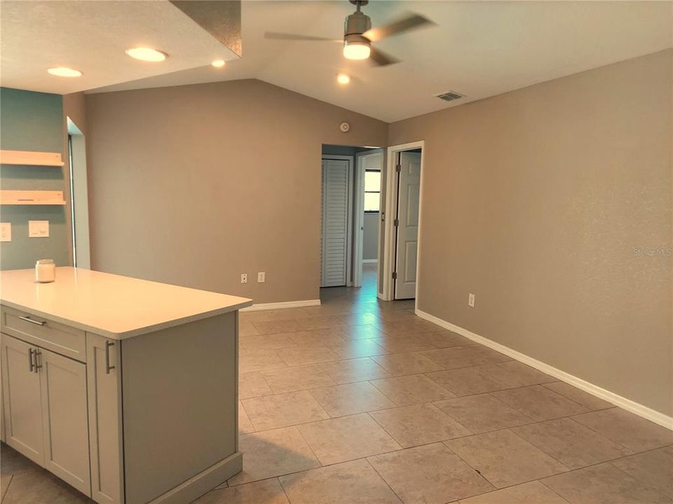 На продажу: $529,000 (3 спален, 2 ванн, 2304 Квадратных фут)