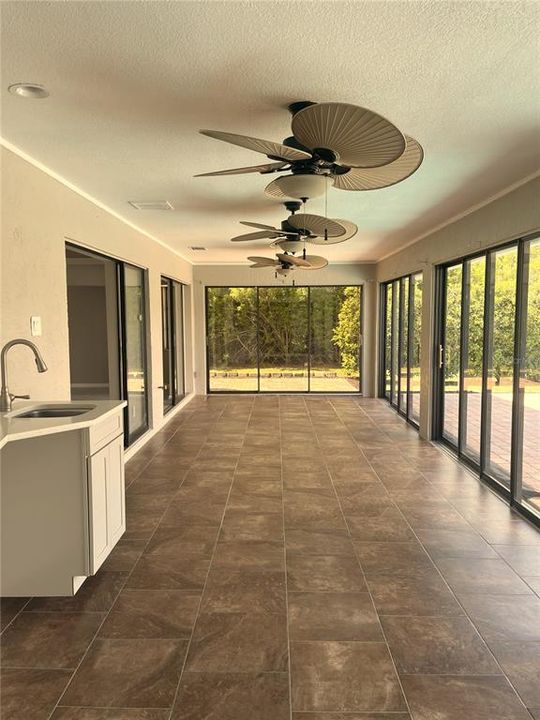 На продажу: $529,000 (3 спален, 2 ванн, 2304 Квадратных фут)