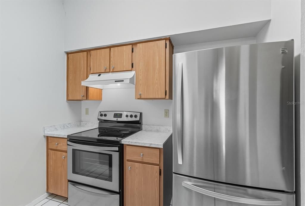 Active With Contract: $190,000 (3 beds, 2 baths, 1081 Square Feet)