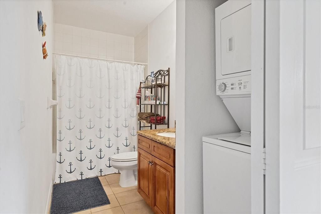 出租: $2,000 (2 贝兹, 2 浴室, 903 平方英尺)