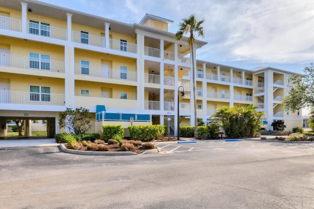 出租: $2,000 (2 贝兹, 2 浴室, 903 平方英尺)