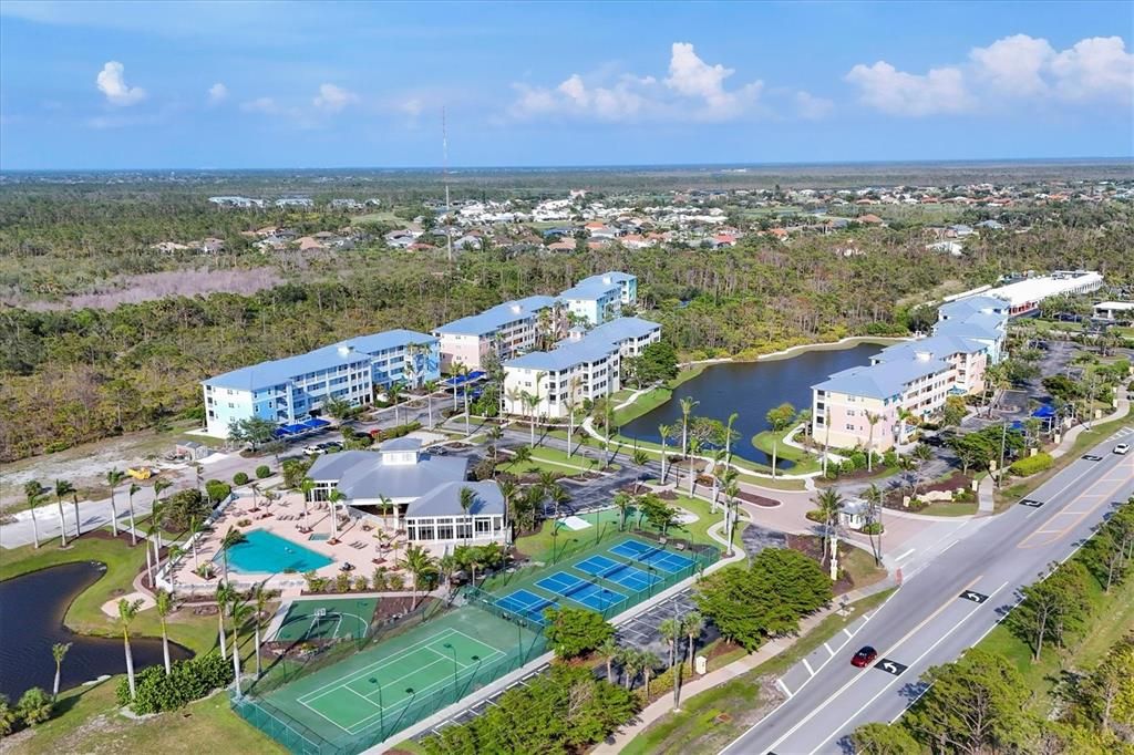 出租: $2,000 (2 贝兹, 2 浴室, 903 平方英尺)