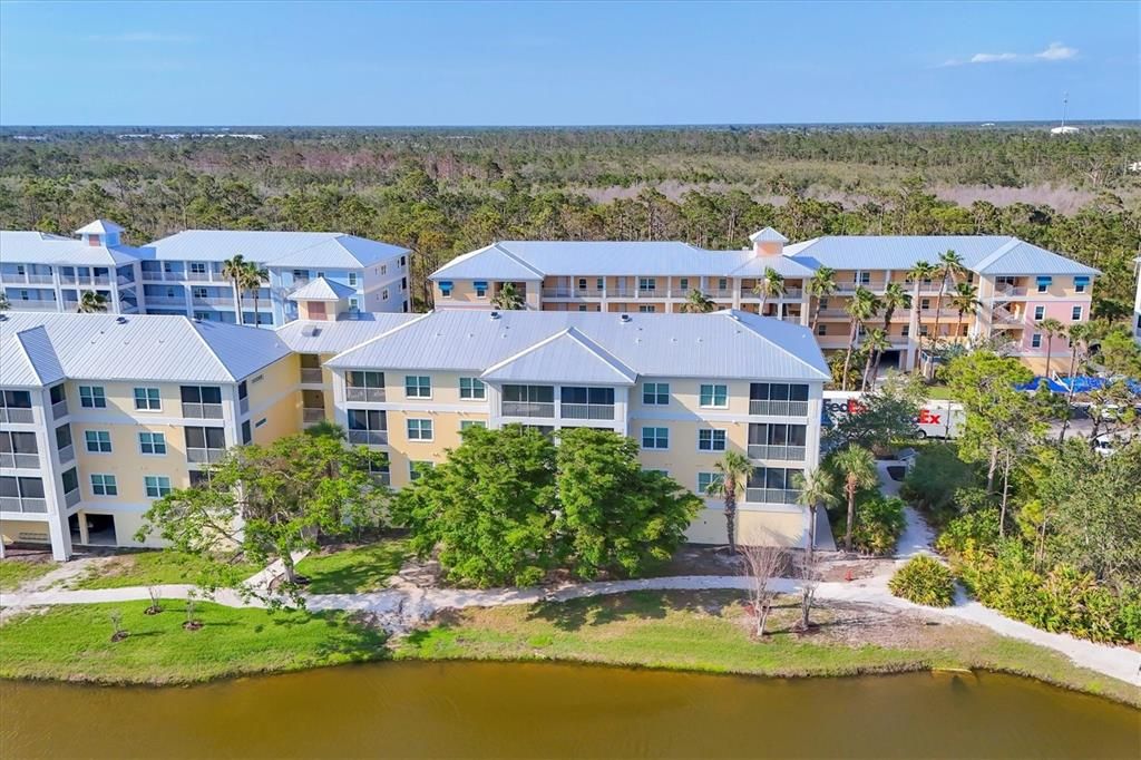 出租: $2,000 (2 贝兹, 2 浴室, 903 平方英尺)