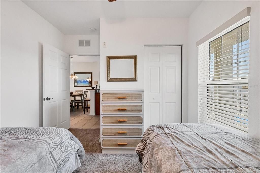 出租: $2,000 (2 贝兹, 2 浴室, 903 平方英尺)