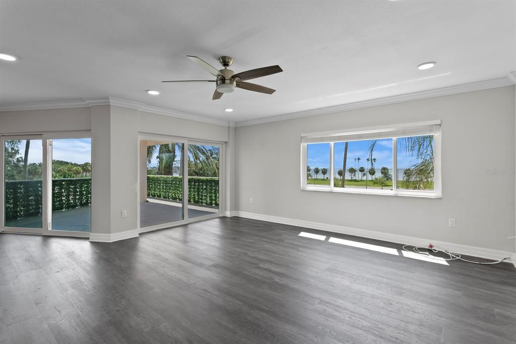 Active With Contract: $5,000 (3 beds, 2 baths, 2000 Square Feet)