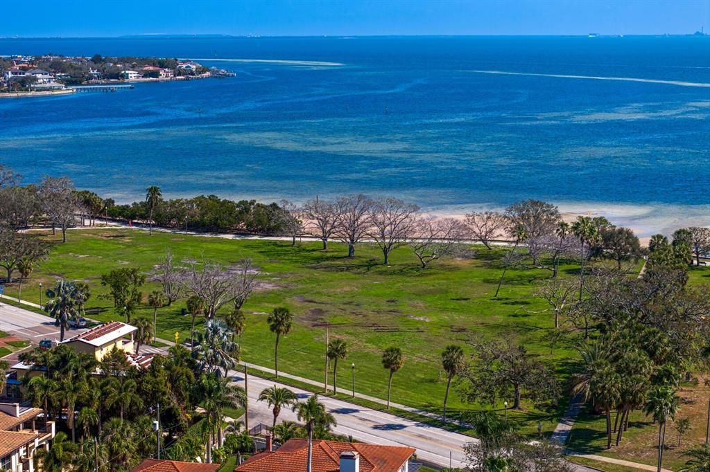 Active With Contract: $5,000 (3 beds, 2 baths, 2000 Square Feet)