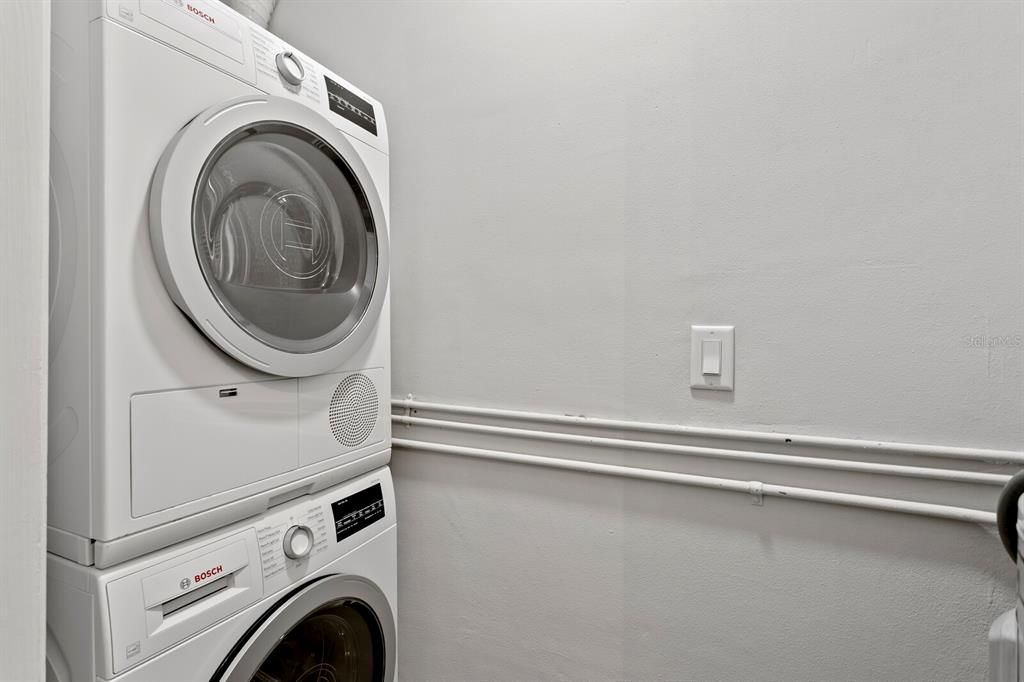 Active With Contract: $5,000 (3 beds, 2 baths, 2000 Square Feet)