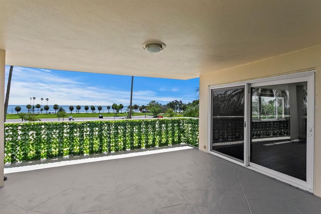 Active With Contract: $5,000 (3 beds, 2 baths, 2000 Square Feet)