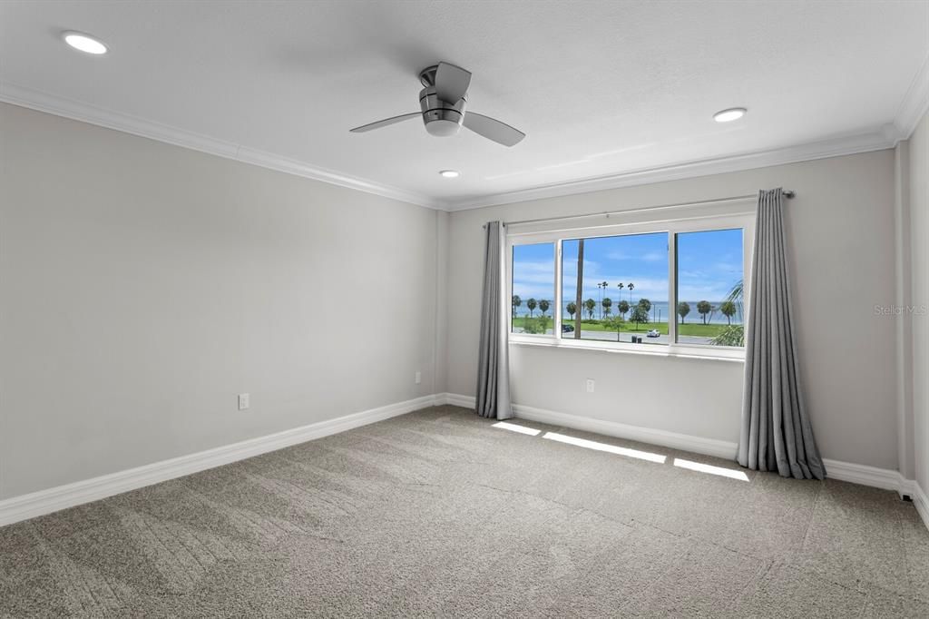 Active With Contract: $5,000 (3 beds, 2 baths, 2000 Square Feet)