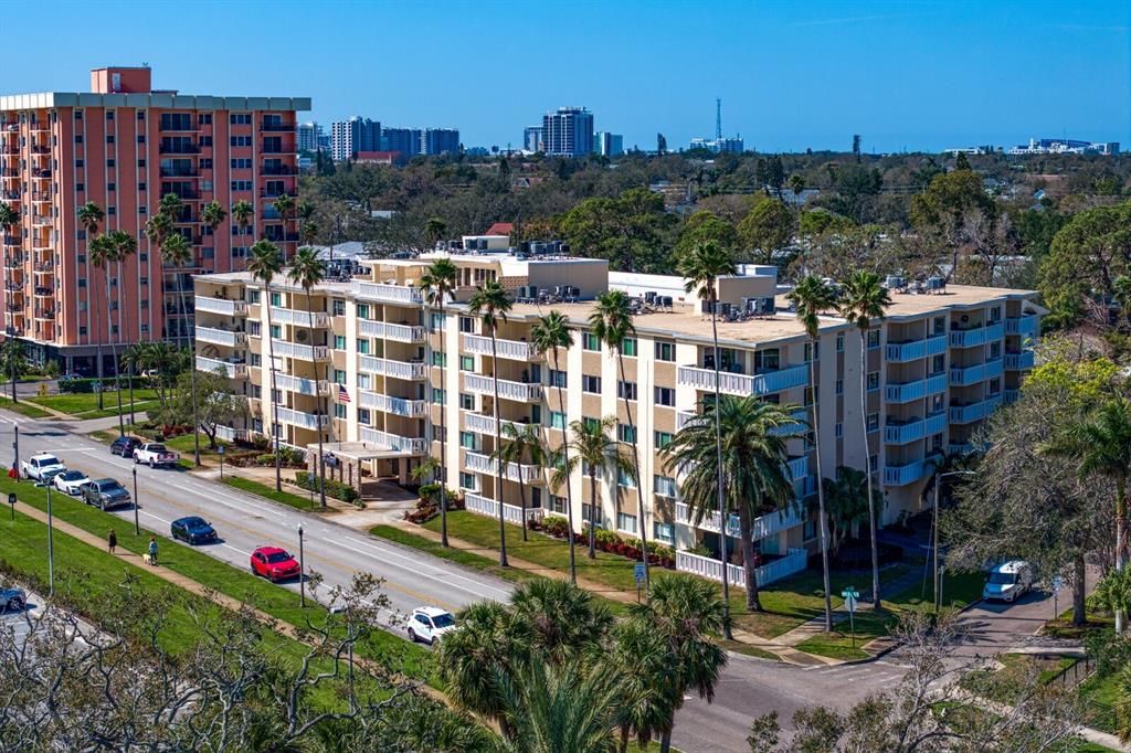 Active With Contract: $5,000 (3 beds, 2 baths, 2000 Square Feet)