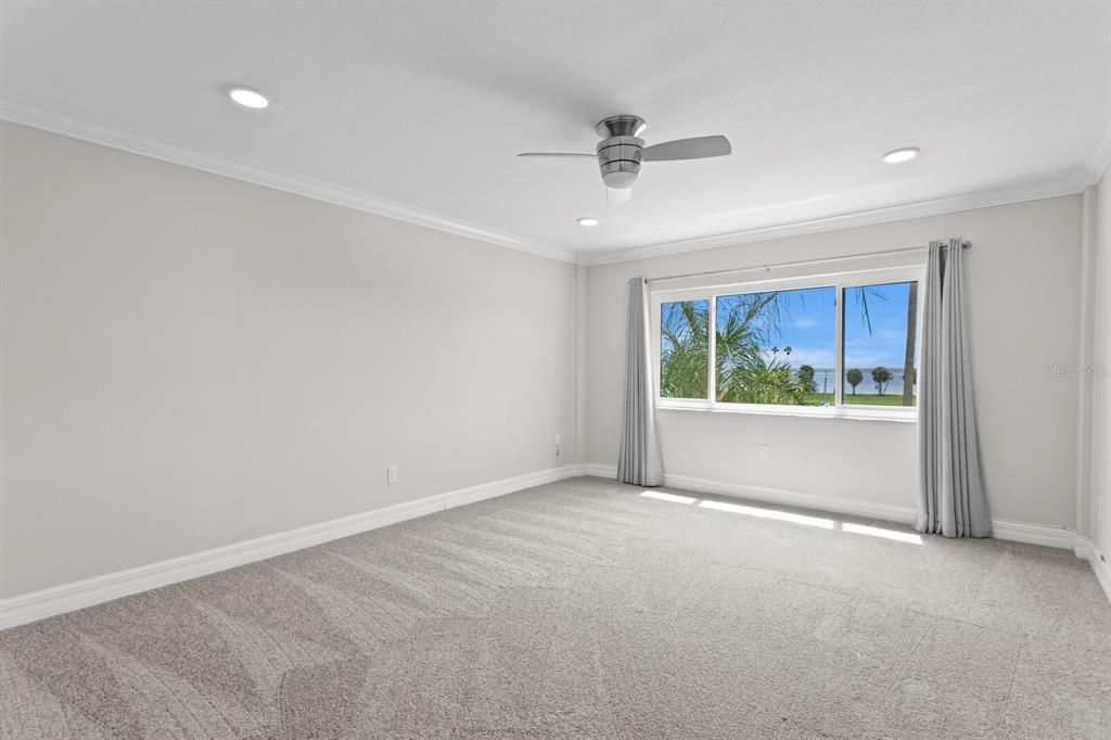 Active With Contract: $5,000 (3 beds, 2 baths, 2000 Square Feet)