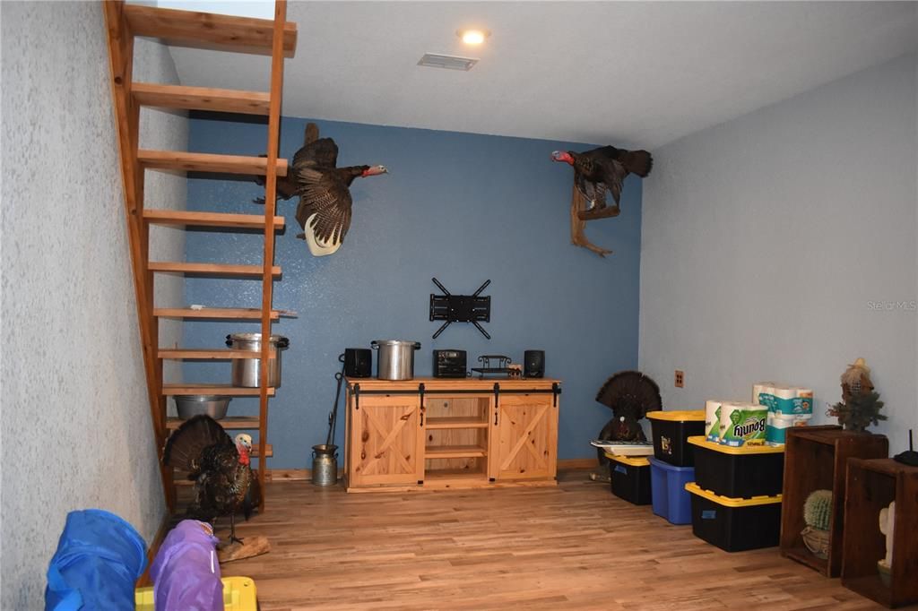 For Sale: $1,200,000 (4 beds, 3 baths, 3256 Square Feet)