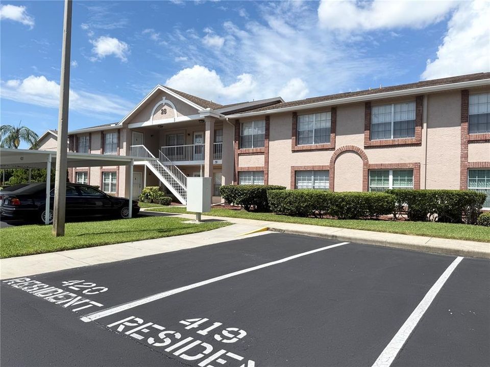 最近售出: $129,000 (2 贝兹, 1 浴室, 835 平方英尺)