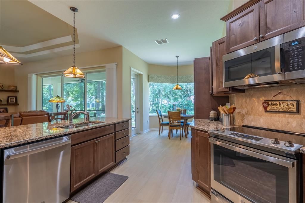 En Venta: $499,000 (3 camas, 2 baños, 2073 Pies cuadrados)