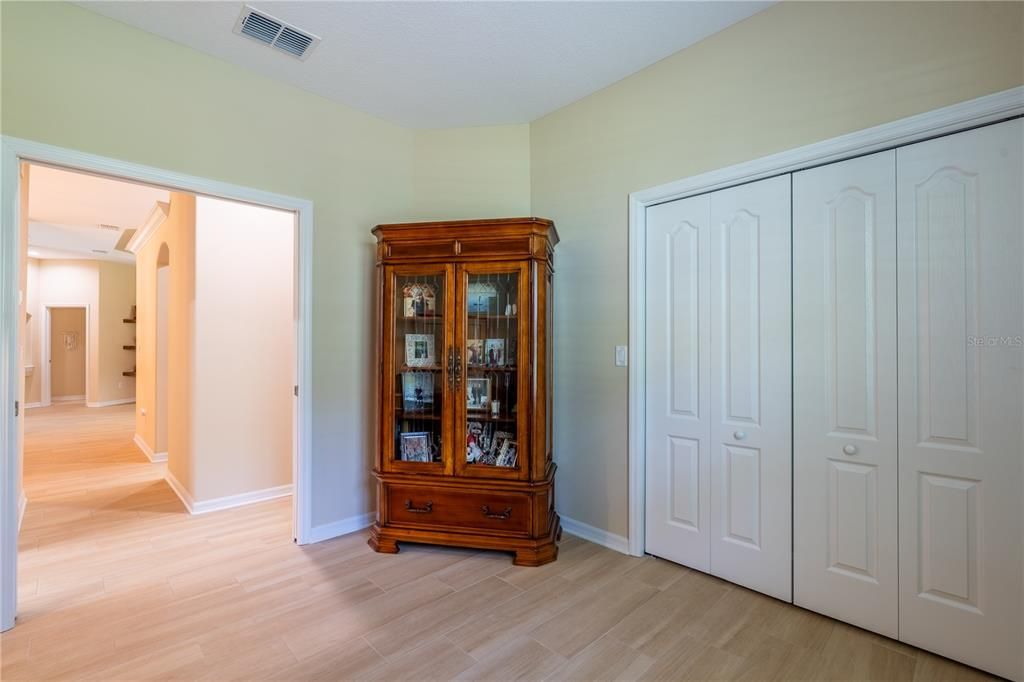 En Venta: $499,000 (3 camas, 2 baños, 2073 Pies cuadrados)