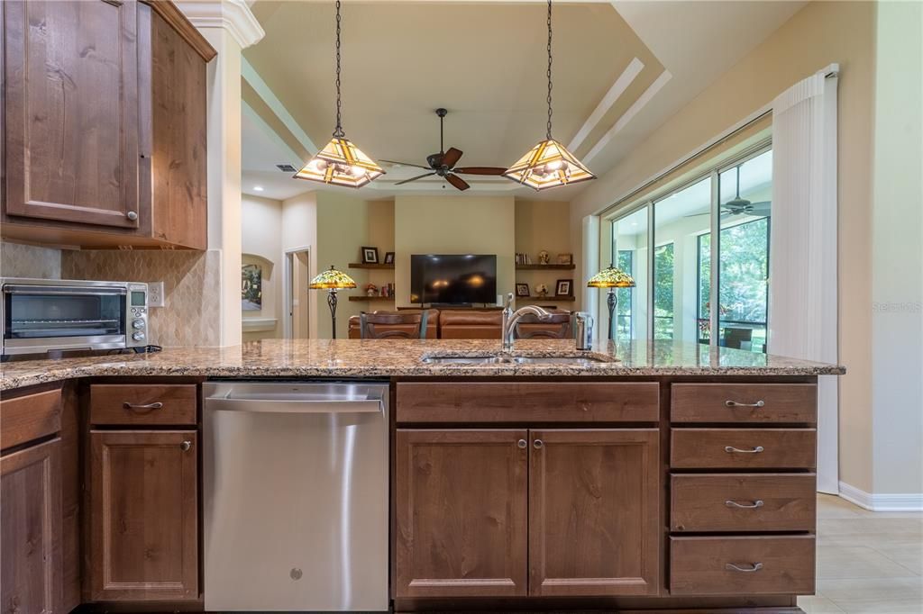 En Venta: $499,000 (3 camas, 2 baños, 2073 Pies cuadrados)