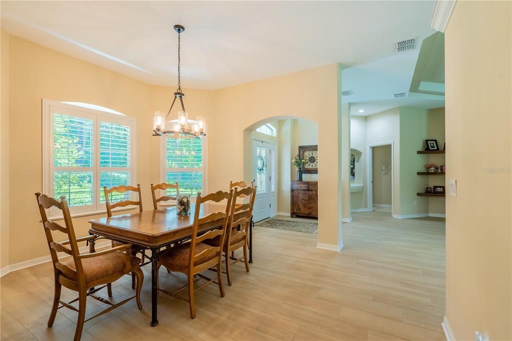 En Venta: $499,000 (3 camas, 2 baños, 2073 Pies cuadrados)