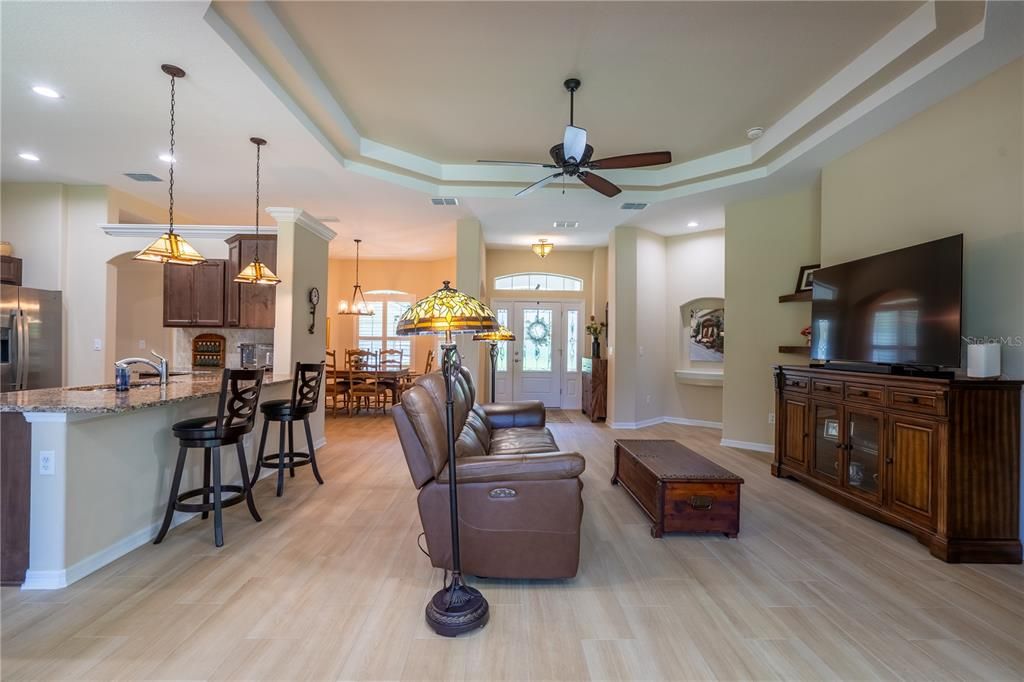 En Venta: $499,000 (3 camas, 2 baños, 2073 Pies cuadrados)