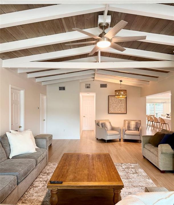 For Rent: $12,000 (3 beds, 2 baths, 1948 Square Feet)