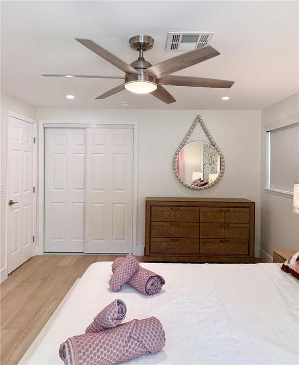 For Rent: $12,000 (3 beds, 2 baths, 1948 Square Feet)