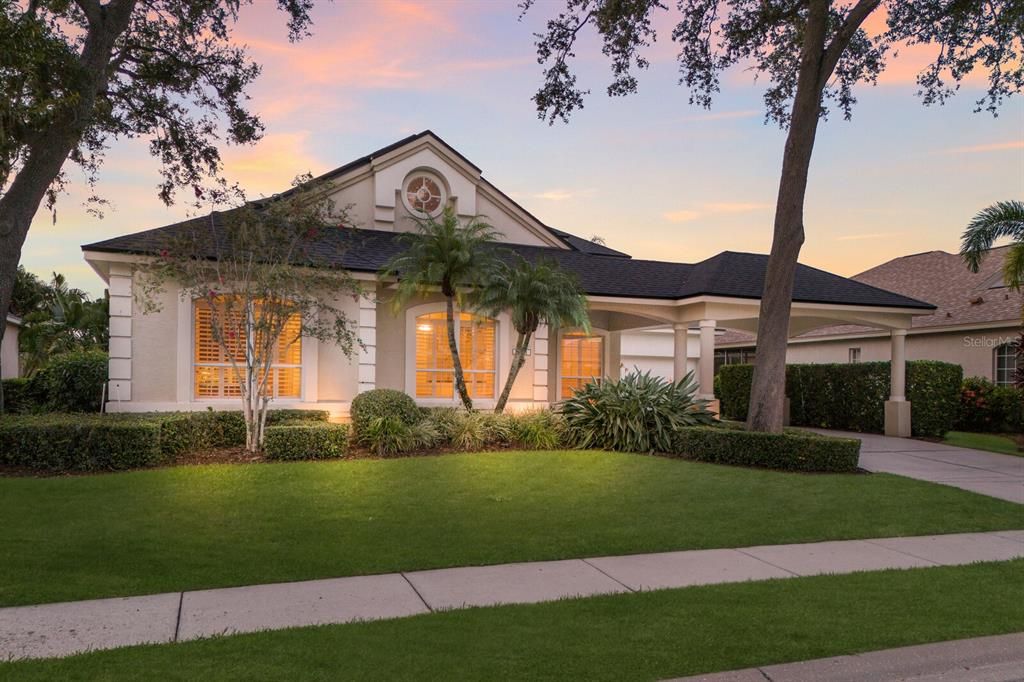 Active With Contract: $869,000 (3 beds, 2 baths, 2463 Square Feet)