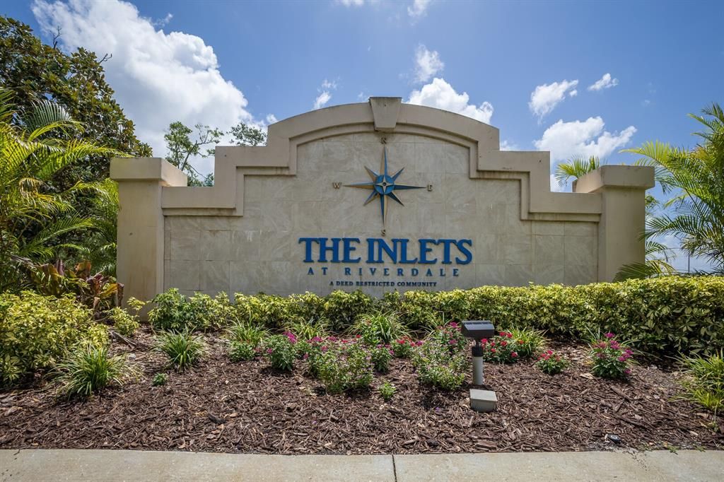 Active With Contract: $869,000 (3 beds, 2 baths, 2463 Square Feet)