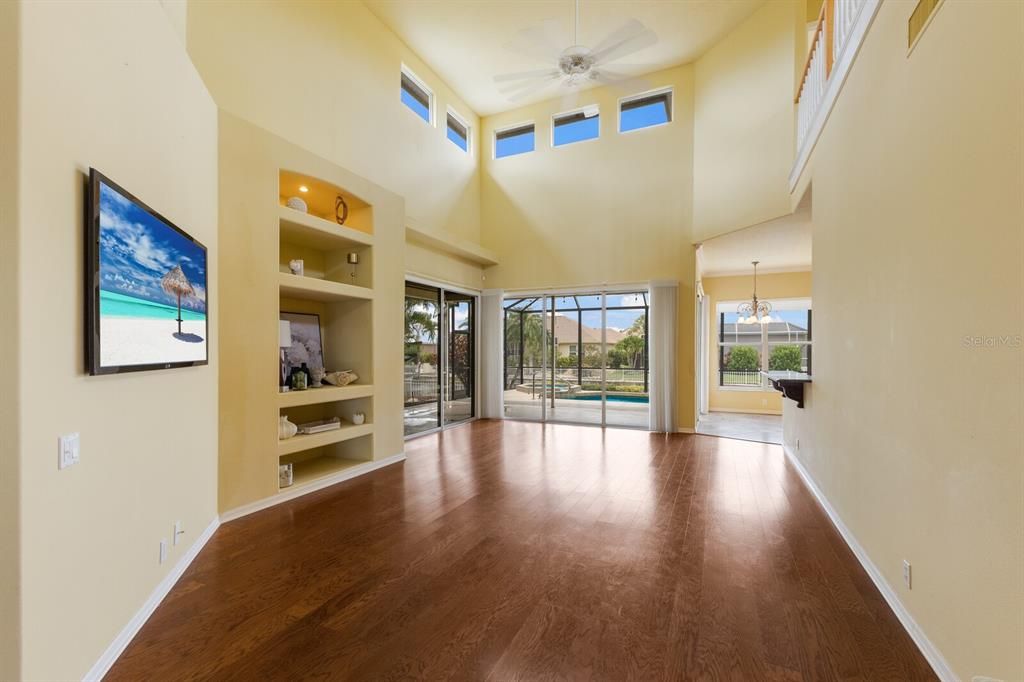 Active With Contract: $869,000 (3 beds, 2 baths, 2463 Square Feet)