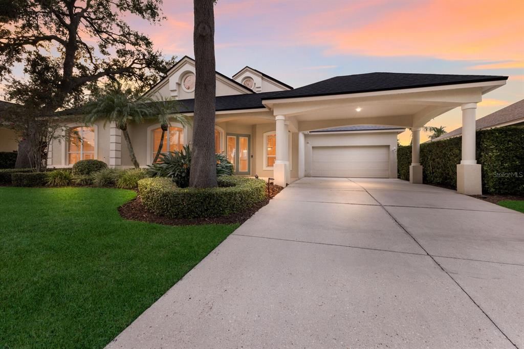 Active With Contract: $869,000 (3 beds, 2 baths, 2463 Square Feet)