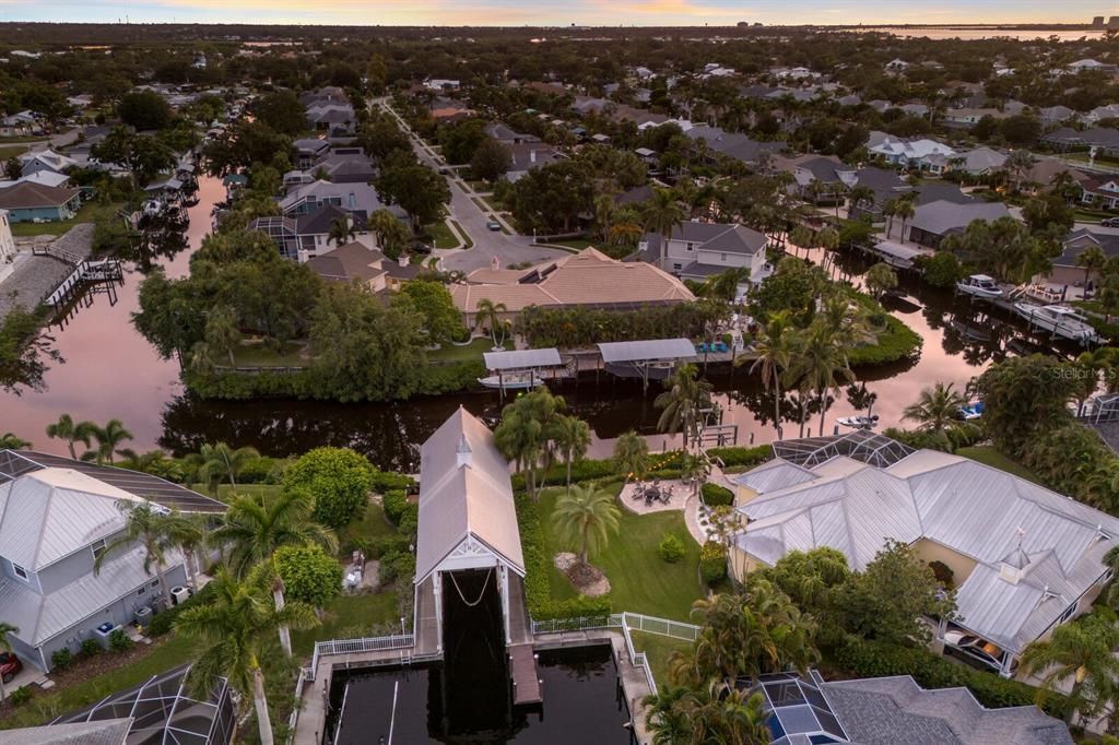 Active With Contract: $869,000 (3 beds, 2 baths, 2463 Square Feet)