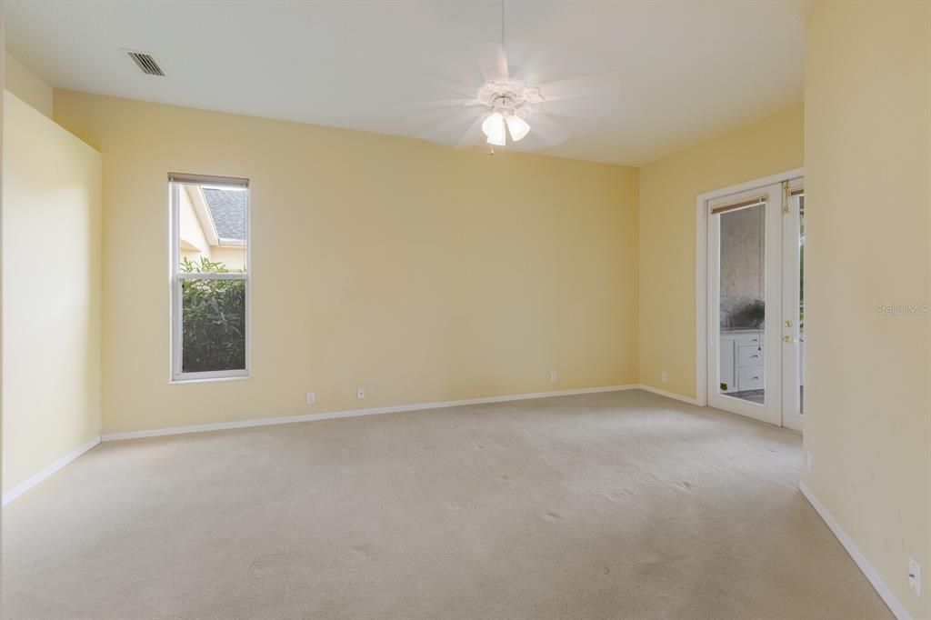 Active With Contract: $869,000 (3 beds, 2 baths, 2463 Square Feet)