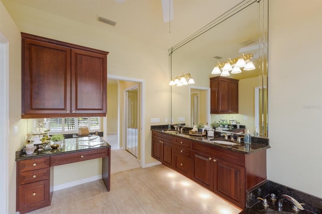 Active With Contract: $869,000 (3 beds, 2 baths, 2463 Square Feet)